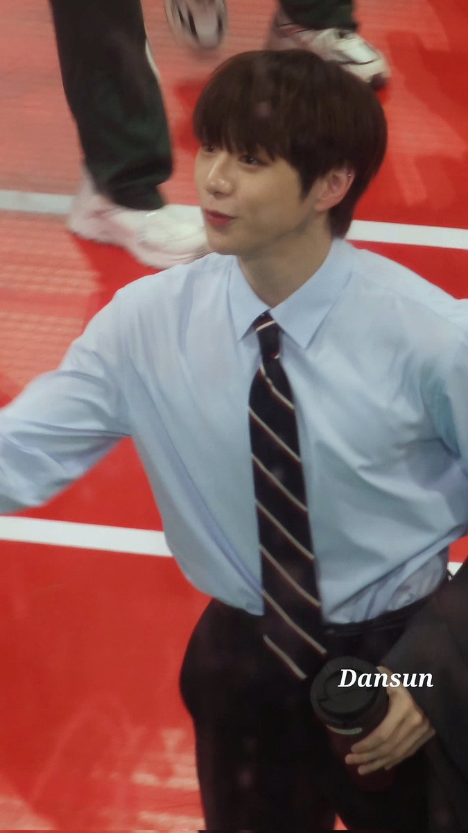 tokki_niel's tweet image. 코가  촉촉하게 빛나