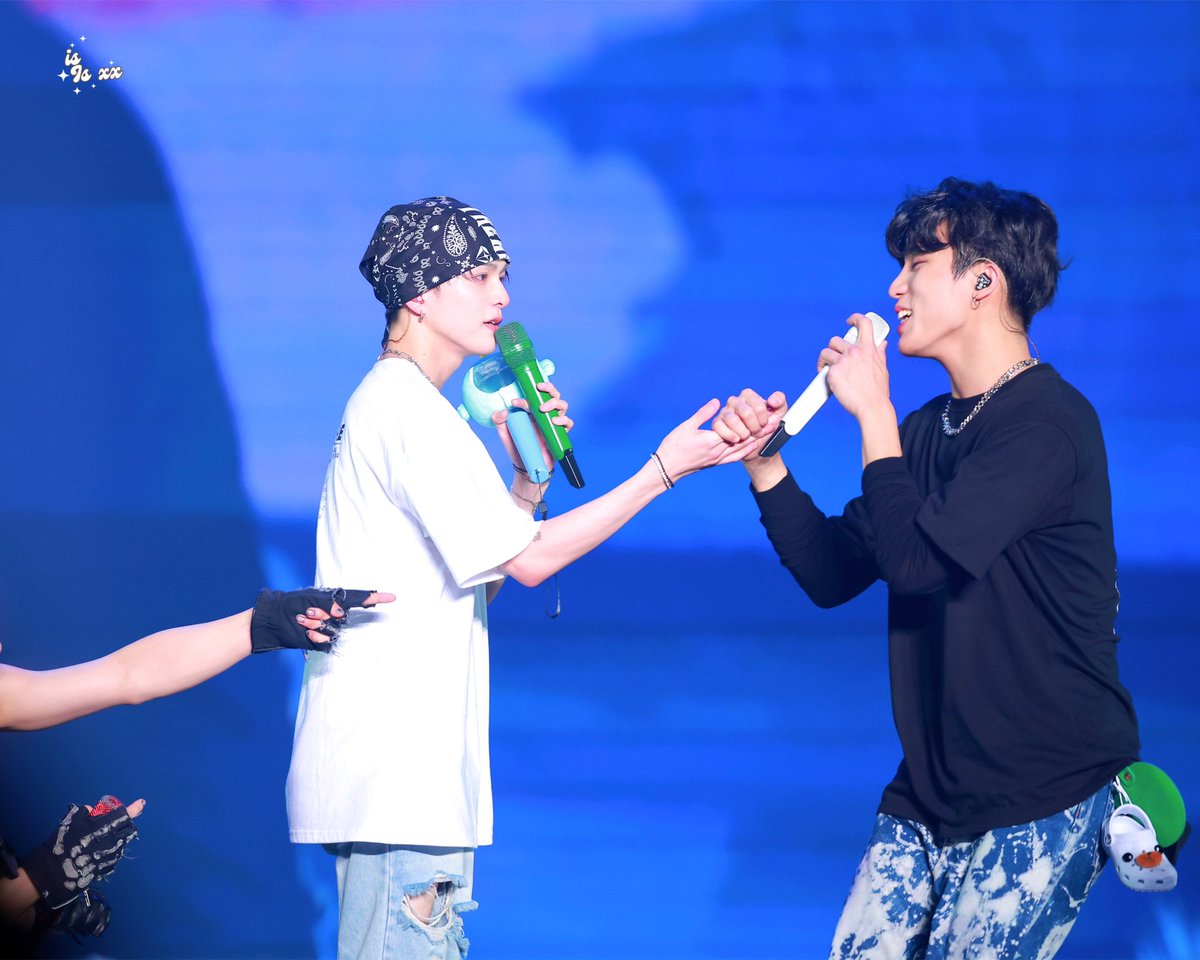 isonasji's tweet photo. 240815

#트레저       
#TREASURE 
#JUNKYU #준규                                          
#ASAHI #아사히     
#PARKJEONGWOO #박정우
#アサヒ #朝光 https://t.co/SSHVyM5eUn