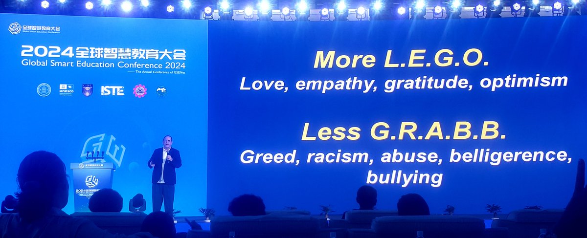 Margarida ROMERO 🤓 #PPai6 #creacube tweet media