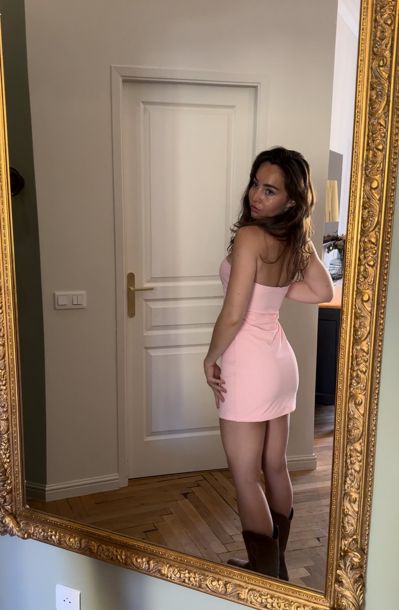 itsonlyelsa's tweet photo. if i prefer to date older guys, how much older are you? https://t.co/tT3zUPFrHP
