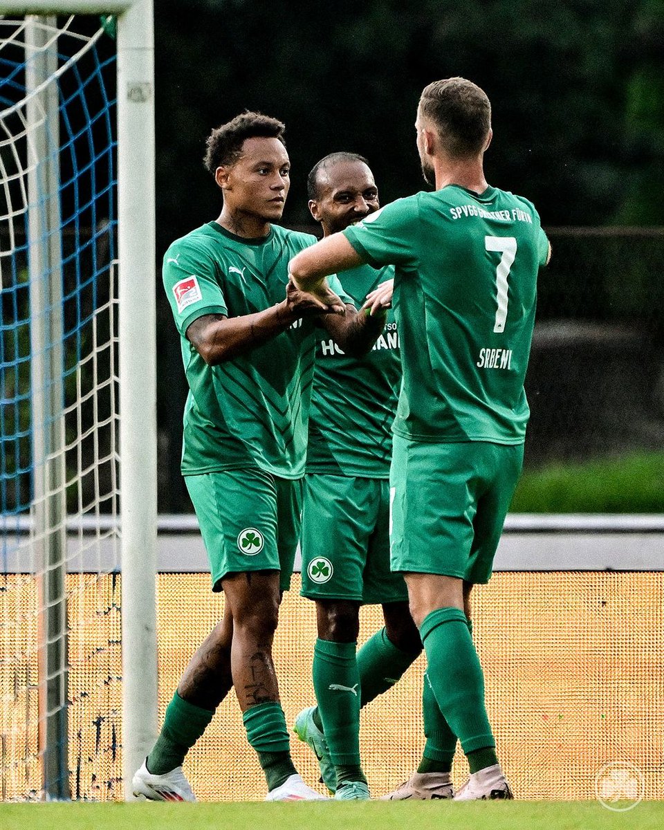 TalkingSports07's tweet photo. Roberto Massimo Provided an assist in his side SpVgg Greuther Fürth 2-0 win   over TSV Schott Mainz in a German cup match .

Massimo with a Liberian lineage. https://t.co/tyqYTHVhlJ