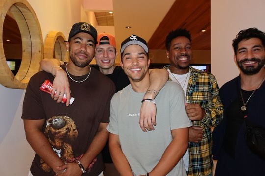 matthewsrife's tweet image. Name a better looking friend group, I’ll wait.