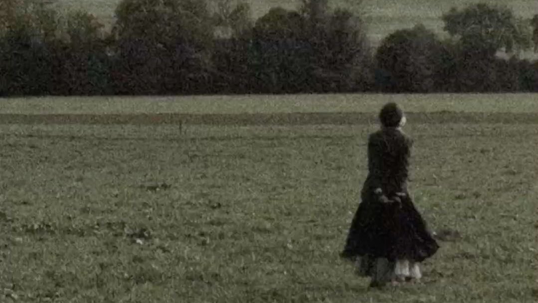 “Ama önce sen kendini inşa etmelisin
dimdik bir beden ve dimdik bir ruhla.”