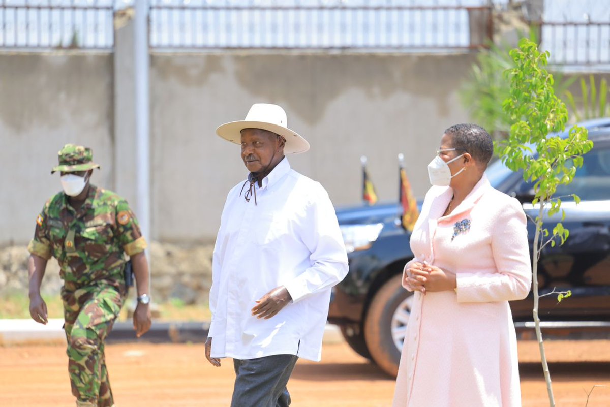 AnitahAmong's tweet photo. We were honoured to welcome our leader,President @KagutaMuseveni, to our home in Kamutur ,Bukedea District.We are grateful to him for his fatherly love and wise counsel. https://t.co/Uz4EQ51fKx
