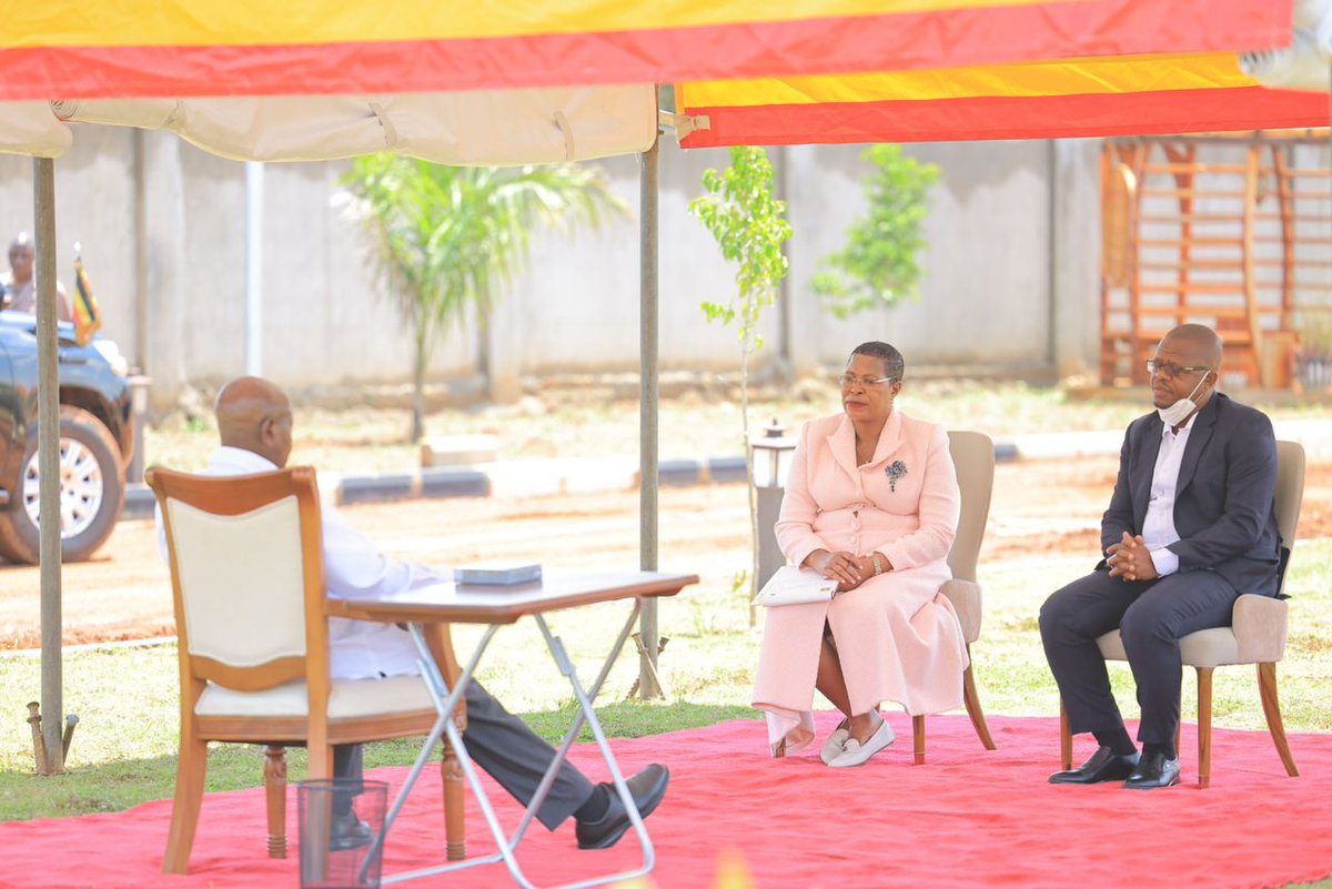 AnitahAmong's tweet photo. We were honoured to welcome our leader,President @KagutaMuseveni, to our home in Kamutur ,Bukedea District.We are grateful to him for his fatherly love and wise counsel. https://t.co/Uz4EQ51fKx