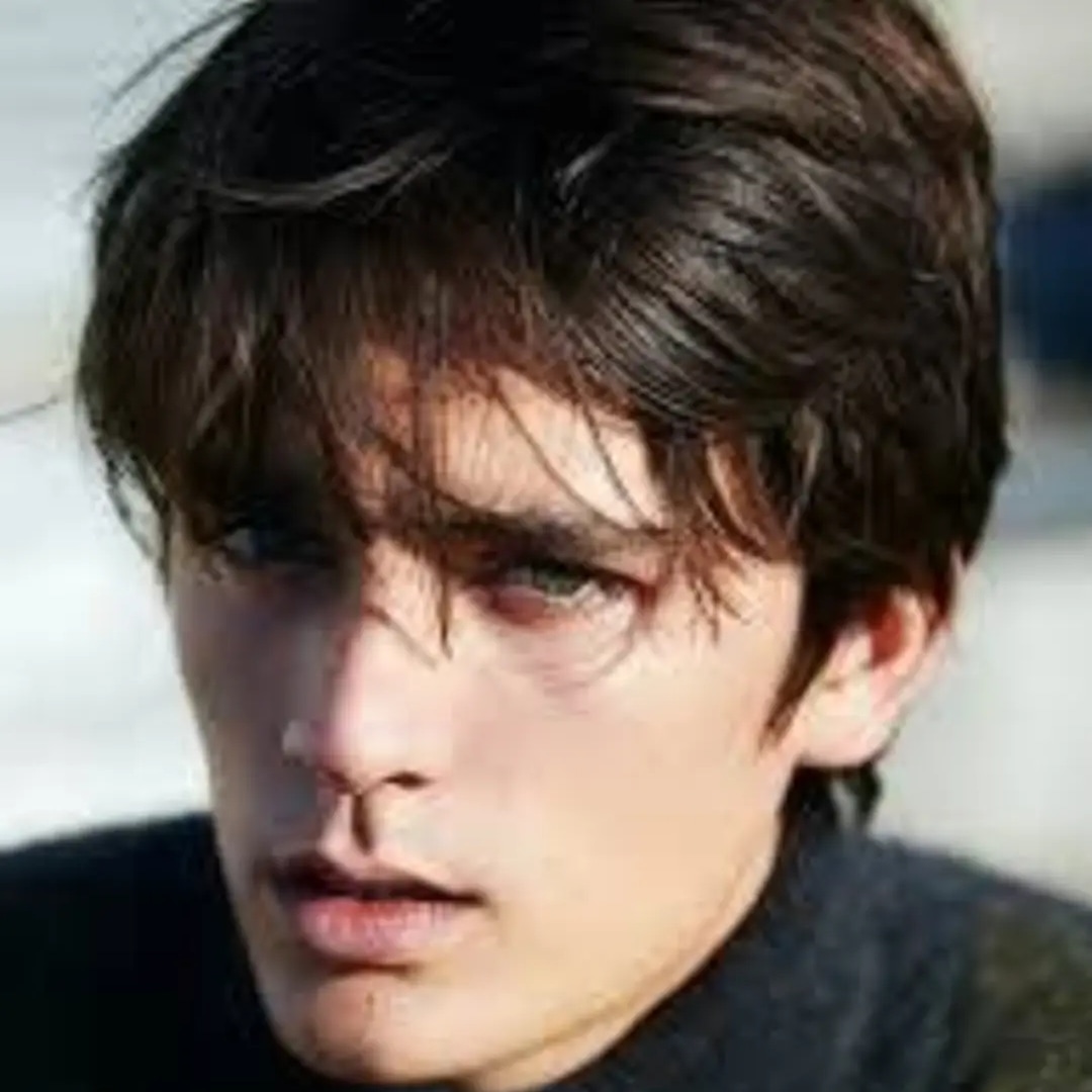 pedrinmatita1's tweet image. Alain Delon murió, este niño fue asesinado. 

Llamad a la cosas por su nombre, ostias ! ! !
#Periodistos #vendidos