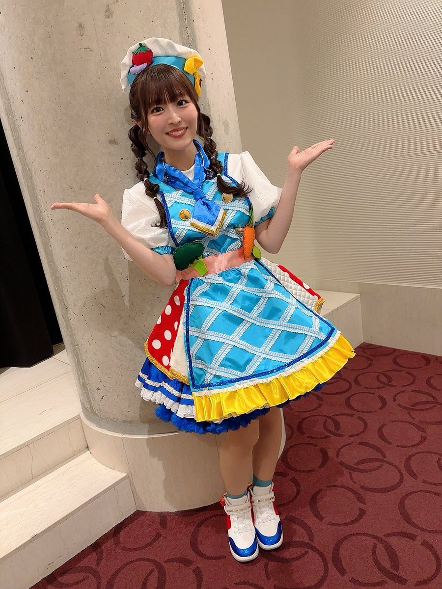 絶大な力 ユエ SP 桑原由気さん箔押しサイン入り ヴァイスシュバルツ