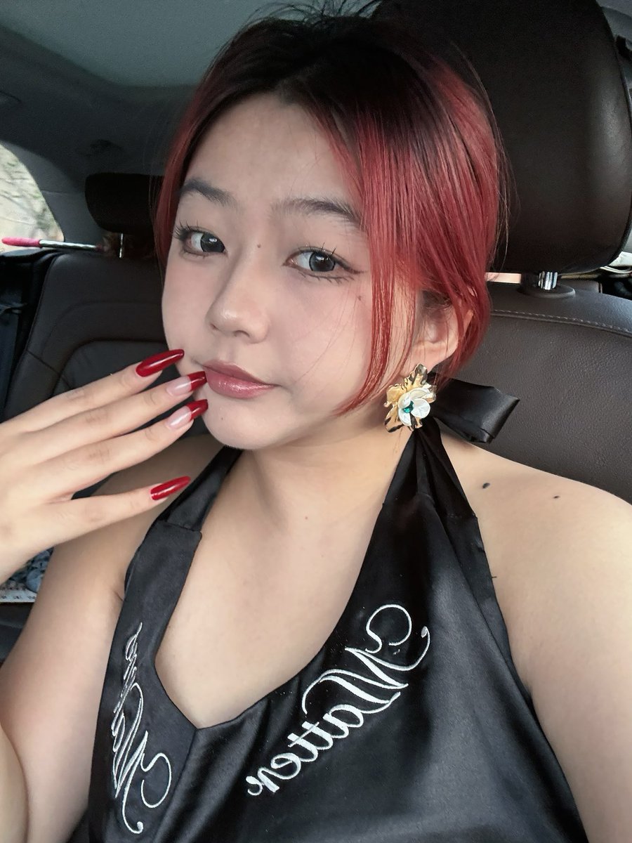 choc07_'s tweet image. 这个乌烟瘴气的twitter环境 包是见底信号了吧 整天为了一些无所谓的事情博流量 
咱们就还是 好好build 等大的来就好了 不焦虑 @din_lol_ 我们马上大的就来了

#din #xdata