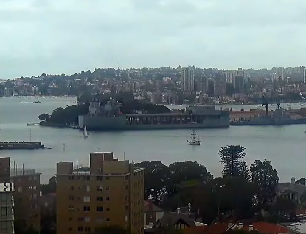 WarshipCam's tweet photo. USS Miguel Keith (ESB-5) Lewis B. Puller-class expeditionary mobile base coming into Sydney, Australia - August 18, 2024 #ussmiguelkeith #esb5
SRC: webcam https://t.co/3EwtB2cyD3