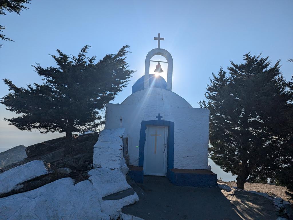 baslovia's tweet image. Early morning hike up Mount Dikaios, Kos, to see the sun rise. Rewarded by amazing 360⁰ views.