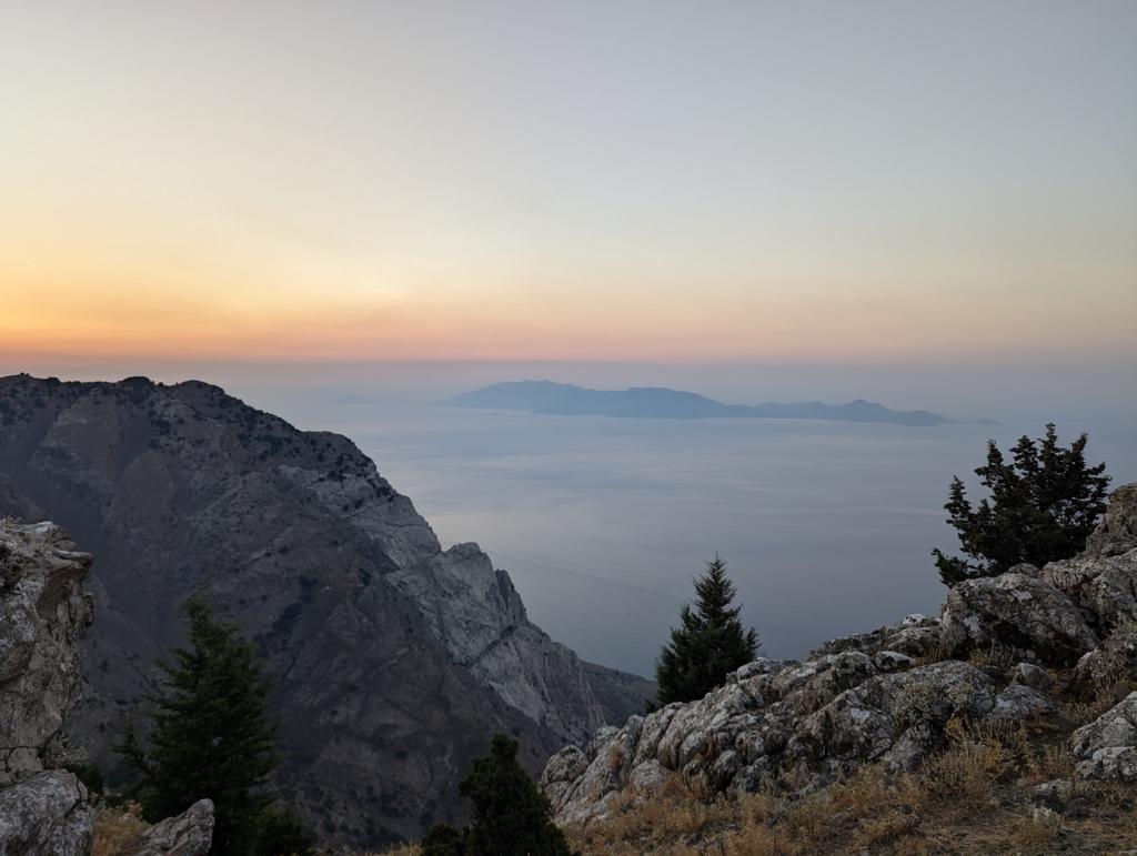 baslovia's tweet image. Early morning hike up Mount Dikaios, Kos, to see the sun rise. Rewarded by amazing 360⁰ views.