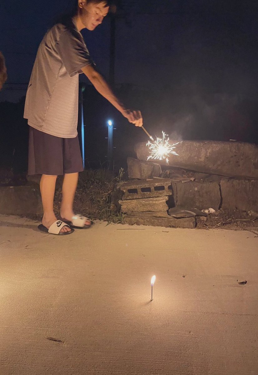 暑いから服装は許して笑
#ゲイ#ゲイ高校生