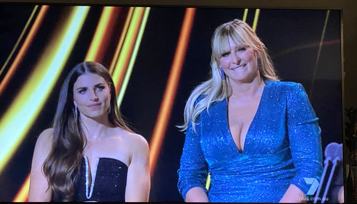 poppymasselos's tweet photo. #jogriggs a bronze medal at the 1990 Commonwealth Games.
#jessfox. #logies #logies2024 https://t.co/iT9N5nFQ8T
