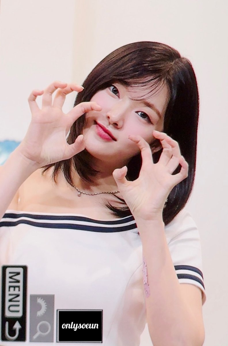 onlysoeun's tweet photo. 어훙🐯

240818 프리뷰. 
#위클리 #Weeekly
#박소은 #parksoeun https://t.co/ESXVNqdJI9
