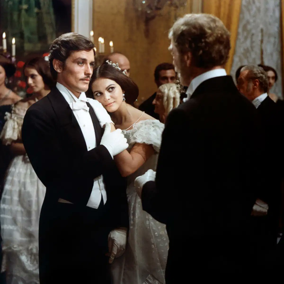 Con la scomparsa di Alain Delon se ne va un immenso attore, con un talento unico che ha illuminato capolavori della grande epoca del cinema italo-francese, come il Gattopardo, o Rocco e i suoi fratelli di Visconti. 
Pensieri a tutti i suoi cari. Che la terra gli sia lieve.