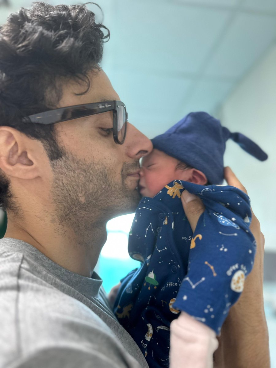 sumirkaul's tweet photo. My heart swells with pride for the brave wife of martyred DySP Humayun Bhat, who fights on with their one-year-old son. Bhat was honoured #kirtichakra posthumously on the eve of #Independenceday2024

Her strength and resilience are inspiring. “Never call me a widow; I am the wife of DySP Humayun.” Her words echo the indomitable spirit of love and honor. 
@JmuKmrPolice @ChinarcorpsIA @DigSkr @NorthernComd_IA 
#NeverForgotten #HeroicWomen 💔✨
A small story 

https://t.co/hmdv6CxJGU