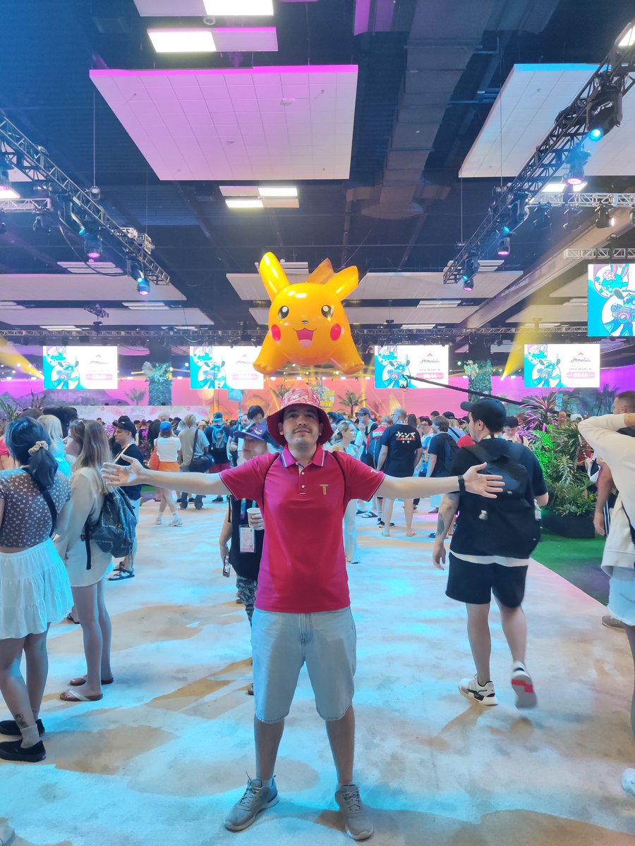 This is why we #PlayPokemon 🌸 One of the best Worlds trips of my life! SO to my travel partners <a href="/ChamsMedi/">Medi</a> <a href="/BorjitisPkmn/">Borjitis</a> &amp; team <a href="/lubyllule/">Stéphane (lubyllule.bsky.social)</a> <a href="/dingolavista/">Raz Wolpe</a> <a href="/ToysTerminalSG/">ToysTerminal_Singapore</a> 🎉 Thanks to my opponents, had a lot of fun &amp; they were amazing to play against! Every round was enjoyable! 🌴