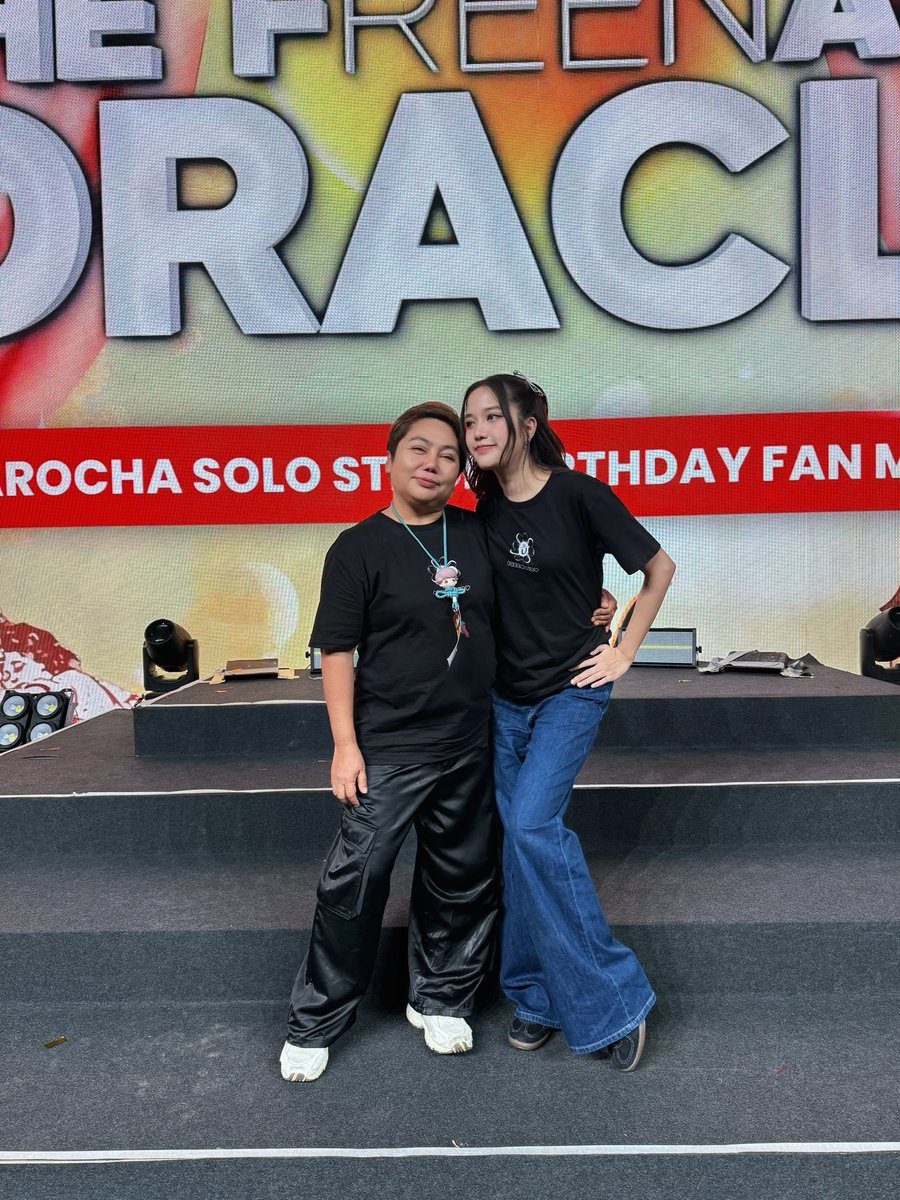 kaicoproduce's tweet photo. คอนฯ จบ รูปไม่จบ ลูกสาวเก่งมากๆ #HBD26thFreenSoloStage https://t.co/M1ExTogUQx