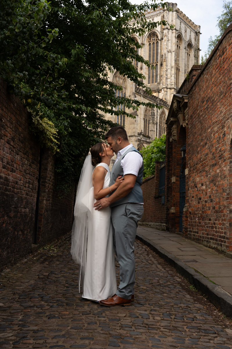 My friends Joe &amp; Hannah asked me if I could do a reshoot of their wedding photos. They absolutely loved the photos I took. So if you need a post wedding photography reshoot, or just love the idea drop me a message

#weddingphotography #portraitphotography #weddingportrait