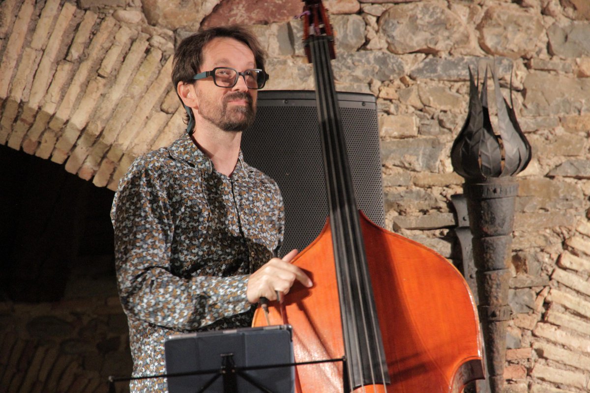 festivalcamino's tweet photo. Sábado 17 de agosto – Ciudadela – JACA - MOISÉS P. SÁNCHEZ INVENTION TRIO. 'Bach (re)inventions'. @moisespsanchez piano, @PabloMCaminero contrabajo y @pablomjones percusión 📷 #33FICS @DPHuesca @AytoJaca @FestClasica @museojaca https://t.co/BCCrMysUsi