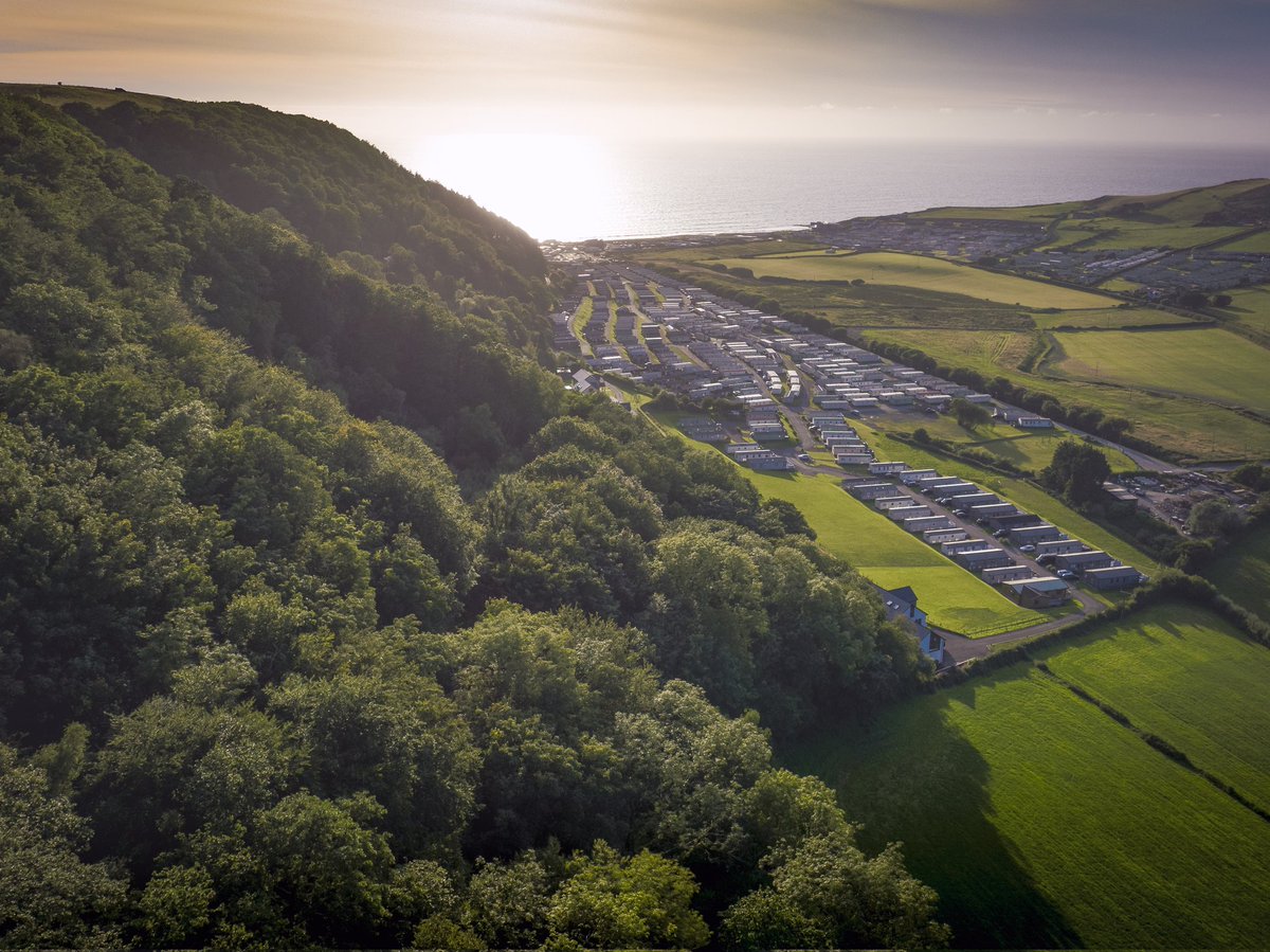 Beautiful evening at <a href="/clarachbay/">Clarach Bay</a> Holiday Village. 

#dronephotography #content #clarachbay