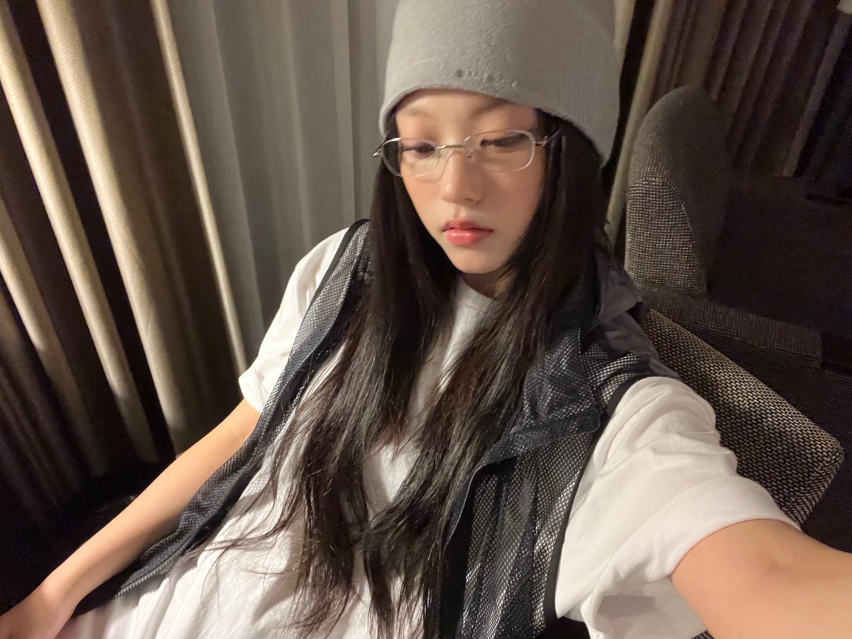 무테안경 비니 해린 느좋🐈‍⬛🩶