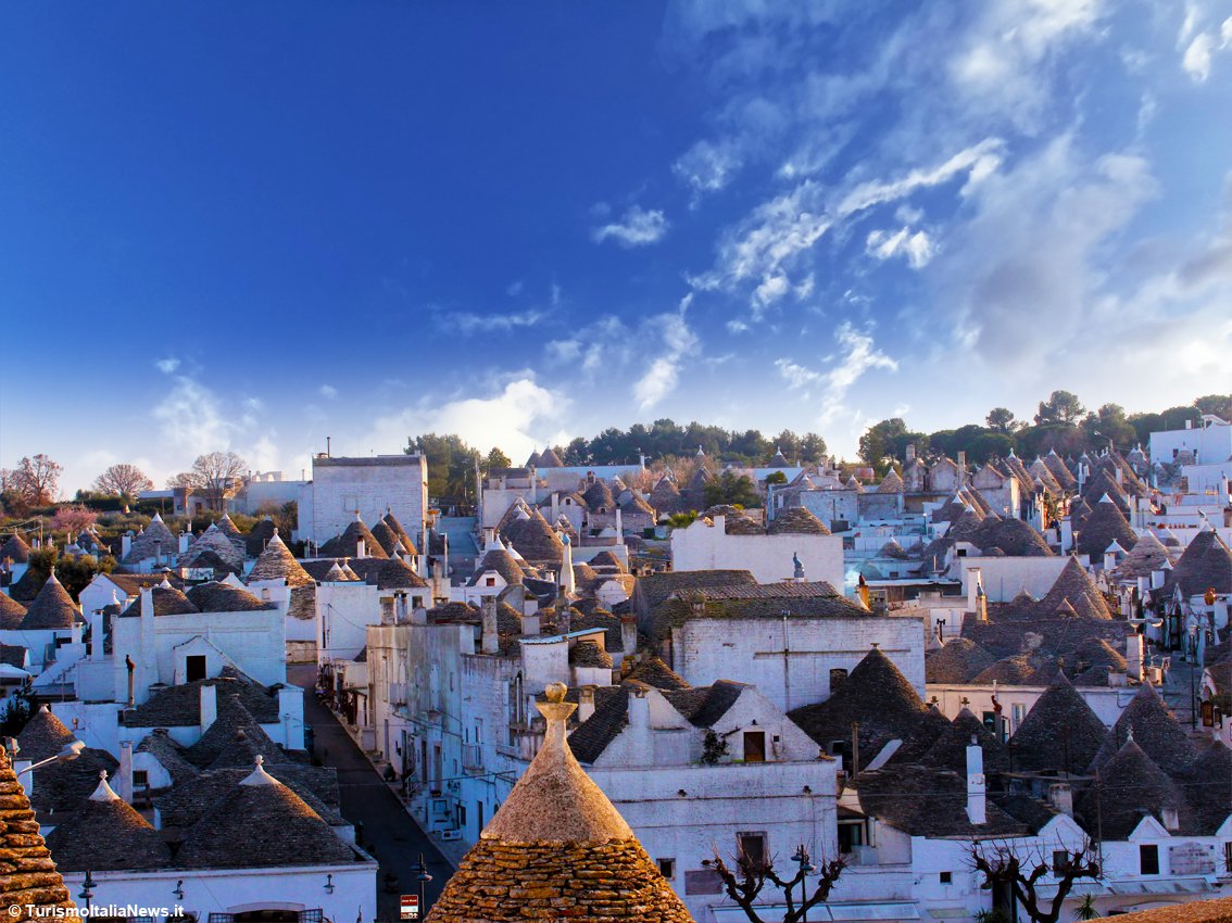 TurismoItaliaNw's tweet photo. I borghi più belli in Puglia da visitare: ecco Otranto, Ostuni, Polignano a Mare e Alberobello
Leggi la notizia https://t.co/SjOpvAxxU9
#borghipiùbelli #puglia #otranto #ostuni #polignanoamare #alberobello #estate2024 #Adonde #weareinpuglia #turismo @WeAreInPuglia https://t.co/9jHO8Ct0wf