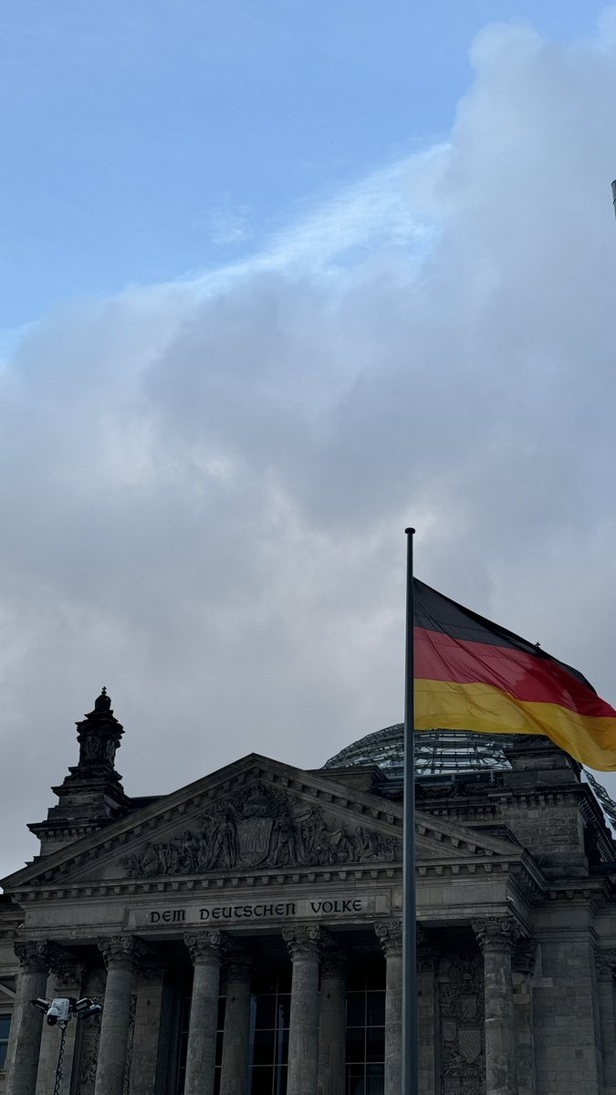 f7l00_'s tweet photo. Bring me back to #Berlin 🇩🇪 https://t.co/BInF350r8V