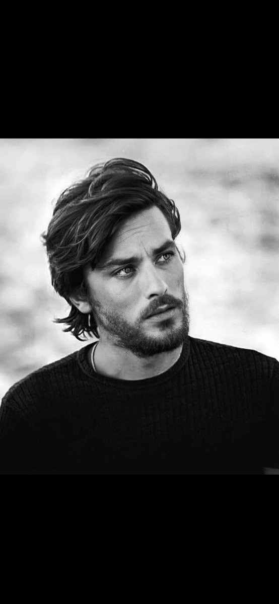 Un regard bleu acier, une filmographie impressionnante, Alain 
#Delon est décédé : 1935-2024 Une légende du cinéma français pour toujours !