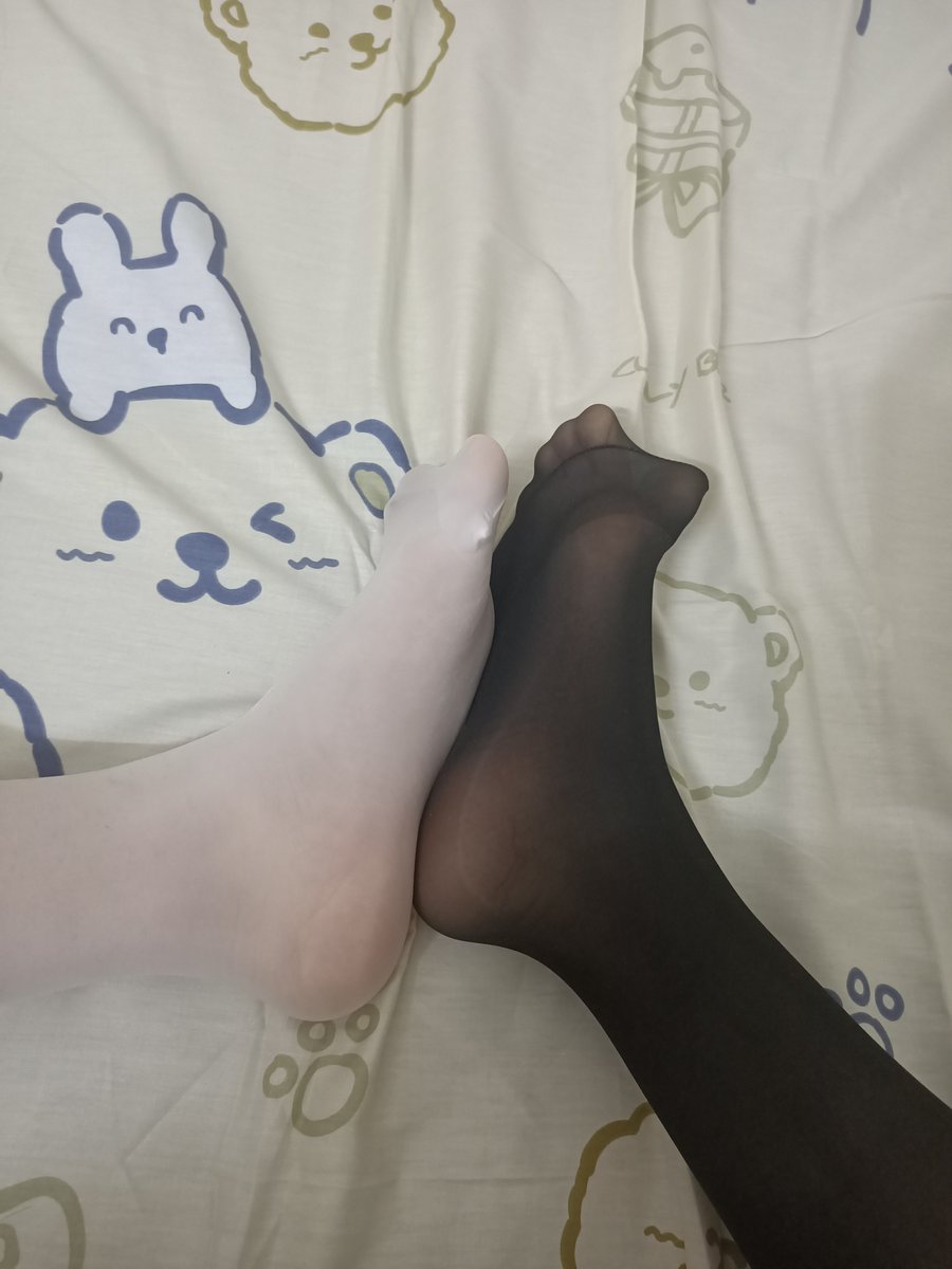 yichen37192620's tweet photo. 貌似还行
＃男娘 ＃伪娘 ＃丝袜 https://t.co/au1EkYChE7