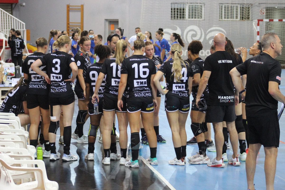 Fbmcv's tweet photo. 🏆 ¡Da comienzo la pelea por el bronce del #GTHCV24 !

🤾🏼‍♀️ Tercer y cuarto puesto femenino
⏱️ 0'

VOC Amsterdam 1️⃣9️⃣
@elda_prestigio 1️⃣7️⃣

📺 https://t.co/pYjmul7UPS…

🧡💙 #Comunitatdelhandbol https://t.co/OGxqntp9UN