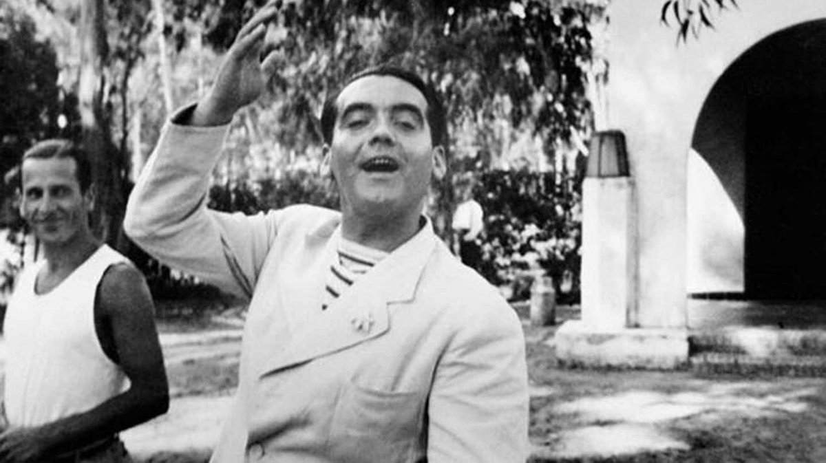 Celtas_e_iberos's tweet photo. “Si muero , dejad el balcón abierto”. 
Hoy se cumplen 88 años del asesinato de Federico García Lorca. El odio acabó con el hombre, pero su obra es inmortal y maravillosa. https://t.co/jURn0QjDmv