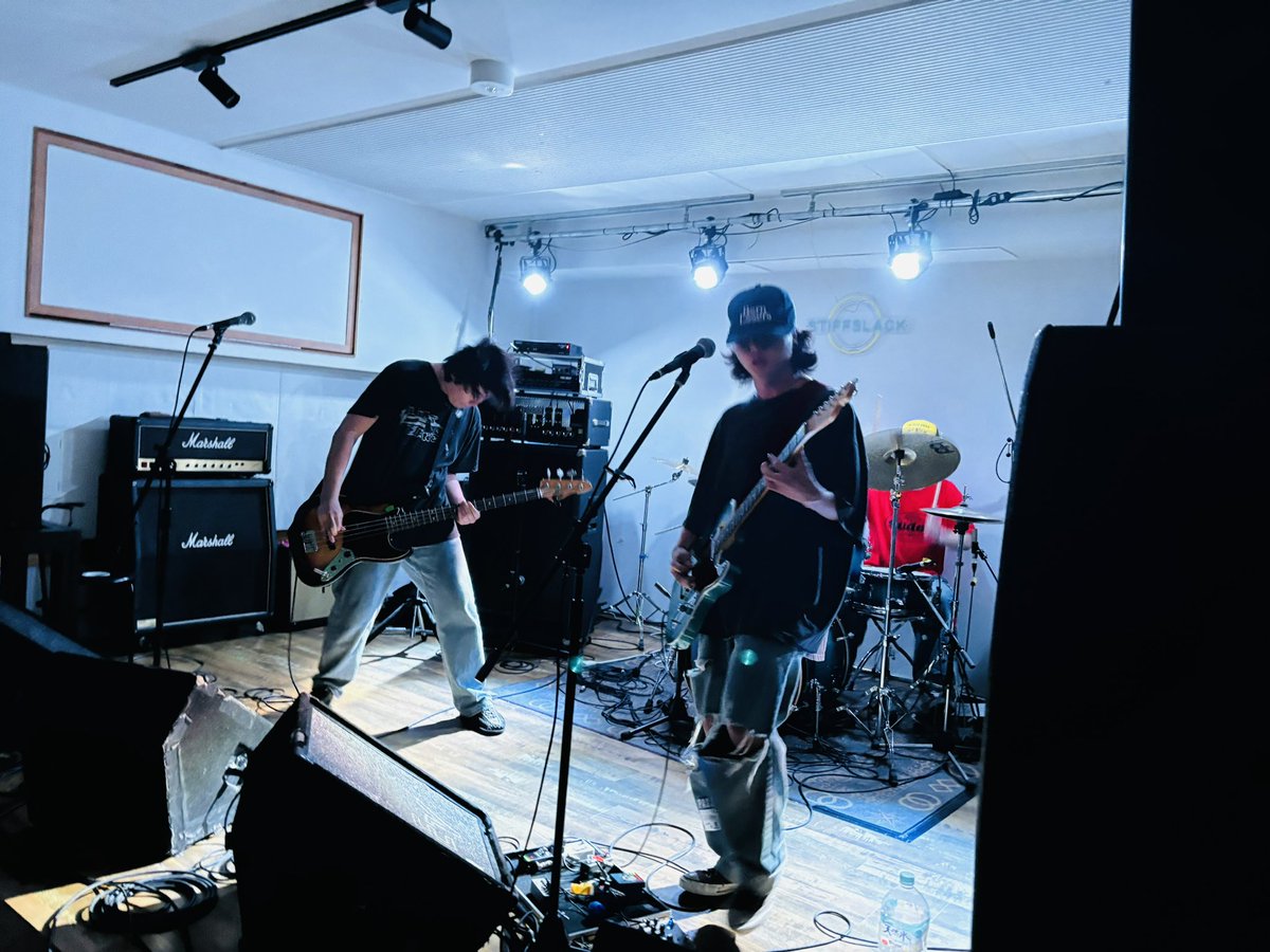 StiffslackVenue's tweet photo. [2024.08.15(Thu) Süden "How The Other Half Lives" release Tour Nagoya at stiffslack VENUE] 栃木より2nd EPを引っ提げSüdenが、岡山&amp;東京のガールズバンドmigsと来名！対バンはザ・ダービーズ、さかさまの坂、faberと若手が集う！SSを愛してくれるCoolなバンド達に力を貰えた日です。また観たい！ https://t.co/KHuZgR4VUR