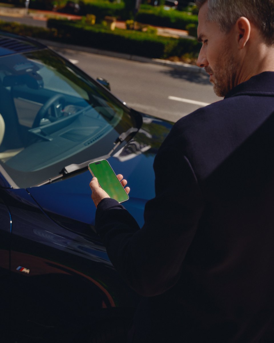 BMW's tweet image. Cool. Calm. Connected.

The BMW M440i xDrive.
#THEM4 #BMW 

Mandatory information according to german law ’Pkw-EnVKV’ based on WLTP: energy consumption combined: 8,8 l/100 km; CO₂ emissions combined: 199 g/km; CO2-class(es): G