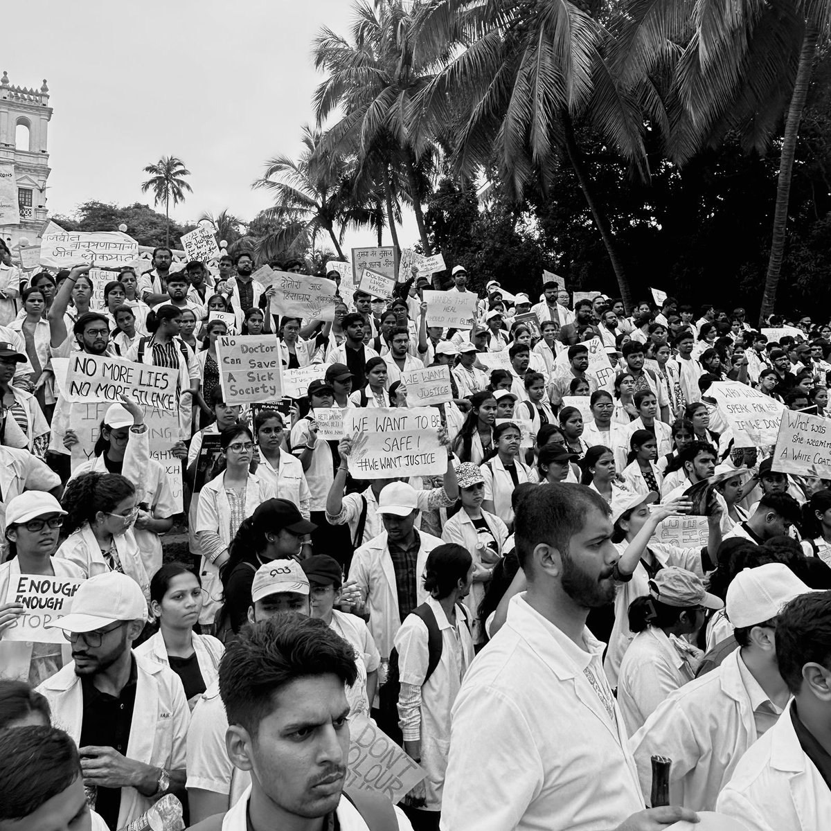 SinariVarad's tweet photo. सत्यमेव जयते
Truth alone triumphs 
#GoaStandsWithRGKar https://t.co/NVfPPzqcsp