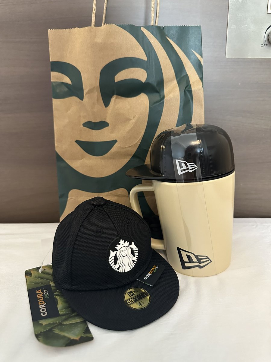 台湾でニューエラ×スタバ売ってた🥺🥺可愛すぎて円安だけど思い切って