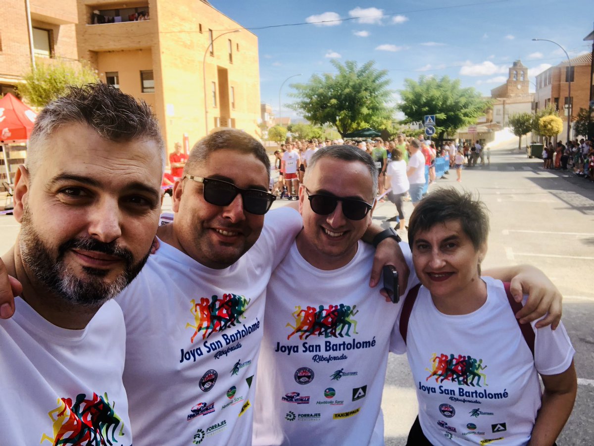 Comienza la #Joya_SanBartolome en #Ribaforada

Más de 400 corredores locales y visitantes 🏃‍♂️

#ribaforadaesdeporte #navarra #riberadenavarra #deportenavarra #Ribaforada_MunicipioSaludable 
<a href="/ribaforada/">Ayto. Ribaforada</a> <a href="/atletismoFNAF/">Federación Atletismo Navarra</a>