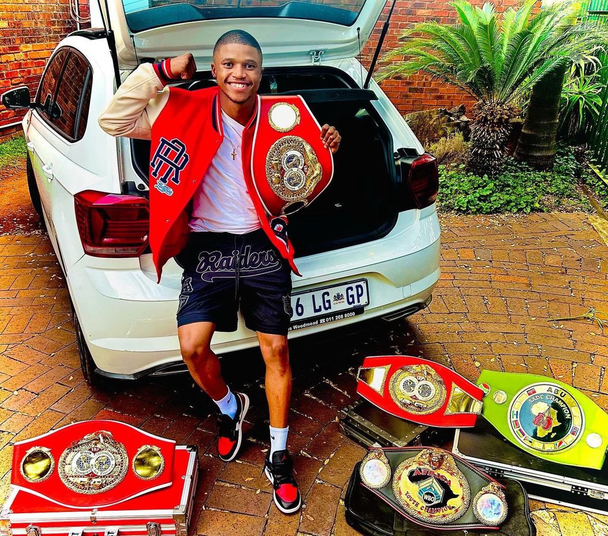unclescrooch's tweet photo. We are suffering from success🇿🇦🇿🇦🇿🇦 Sivenathi Nontshinga is the IBF Light-flyweight Champion of the World! Let’s give him his flowers! 

No DNA 🧬 Just RSA🇿🇦 https://t.co/kUcAAd1WqA