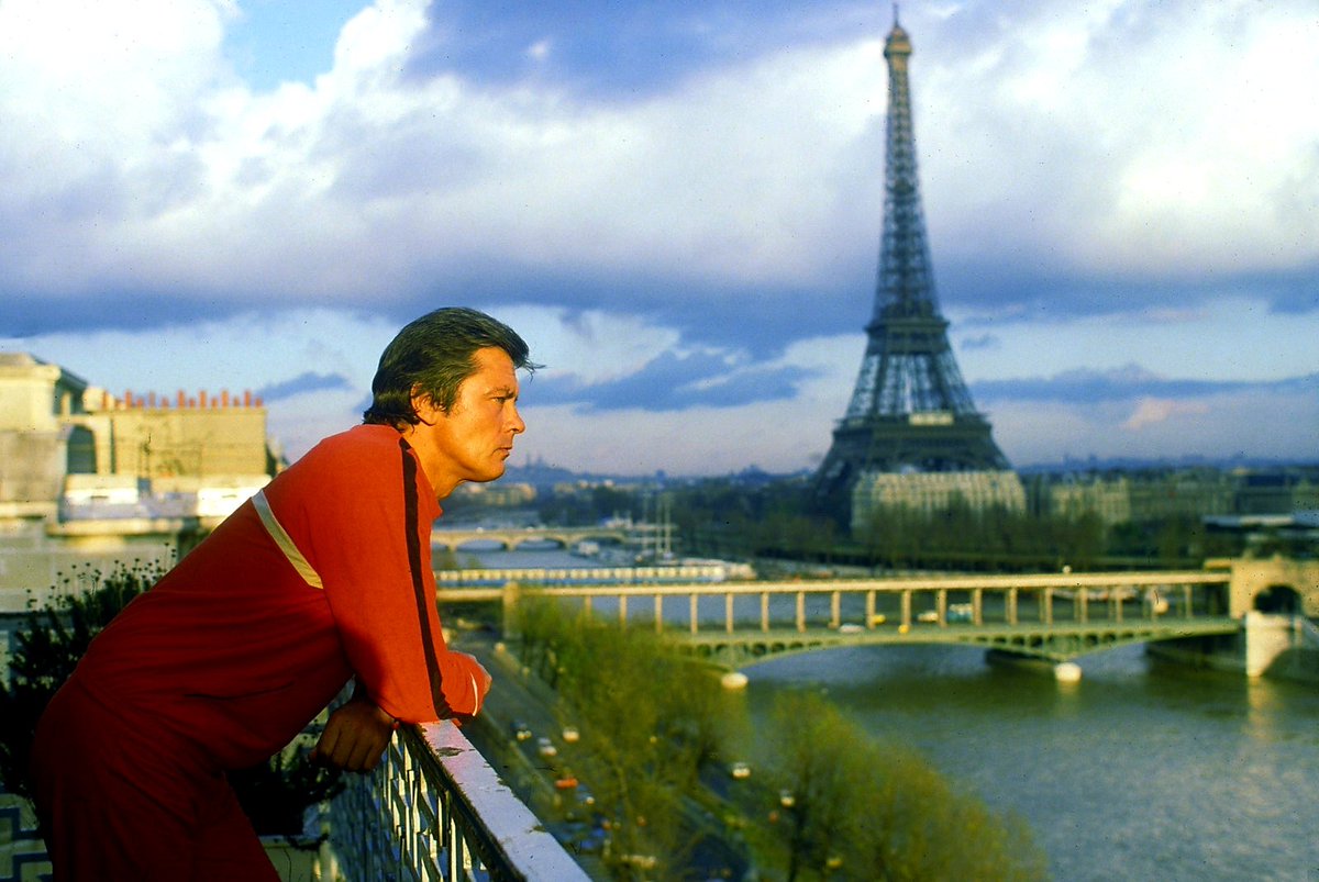 "J'ai tout connu et j'ai tout reçu. Mais le vrai bonheur, c'est donner." Alain Delon 💫