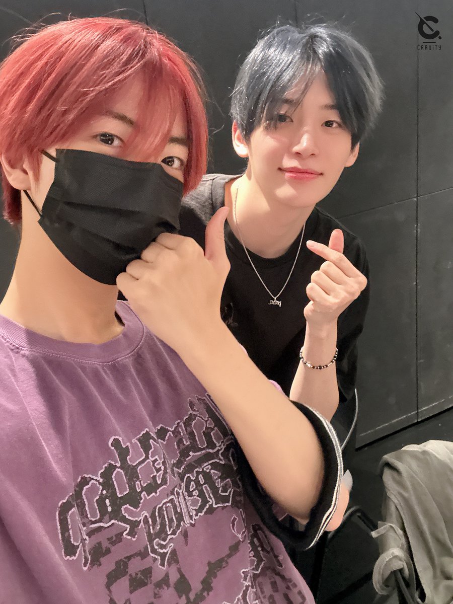 [#크래비티_모먼트] 240818
토마토 좋아하세요?🍅
⠀
#CRAVITY #크래비티
#정모 #원진