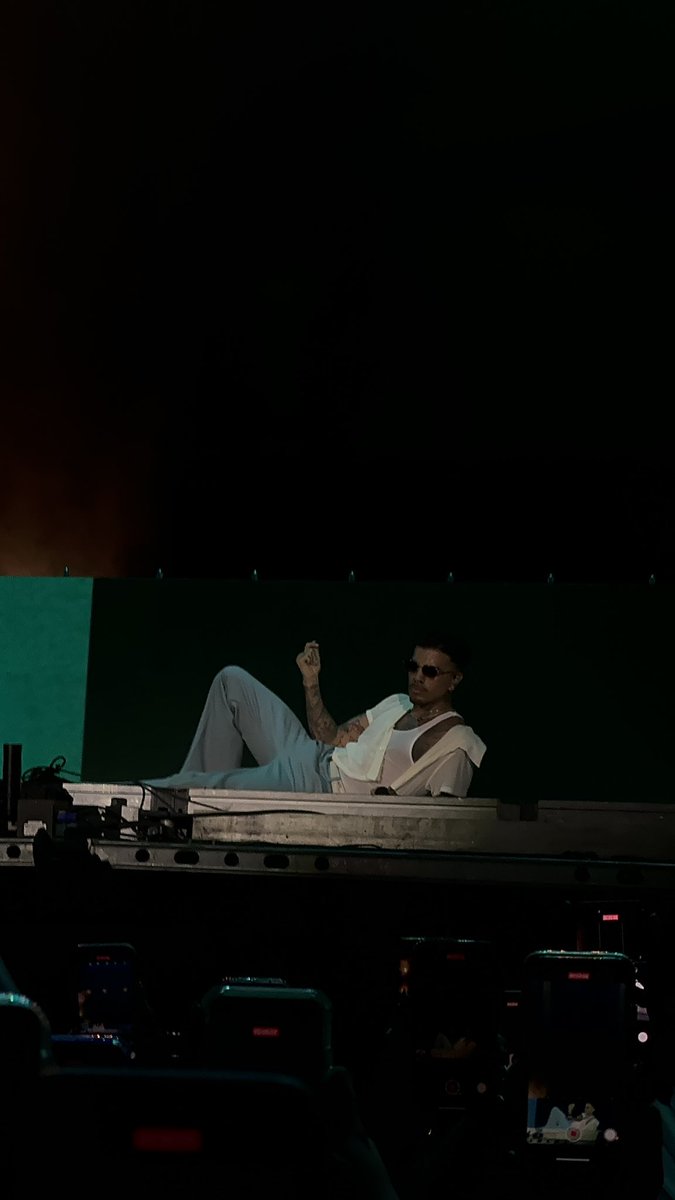 🦊🦇 tweet media