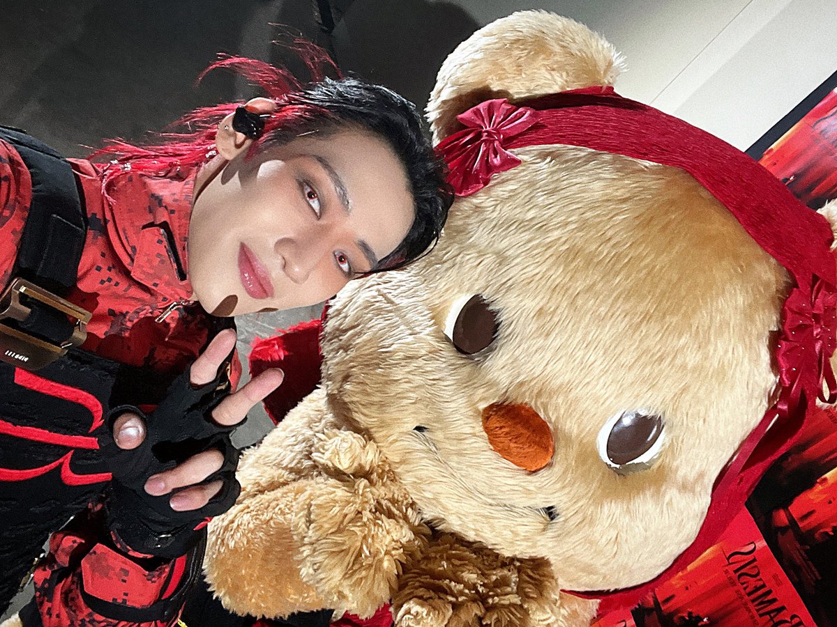 BB❤️와 BB🧸의 귀엽고 사랑스러운 만남!
BamBam &amp; Butterbear 이 조합 Beautiful해요🥰

#BamBam #뱀뱀
#BAMESIS
