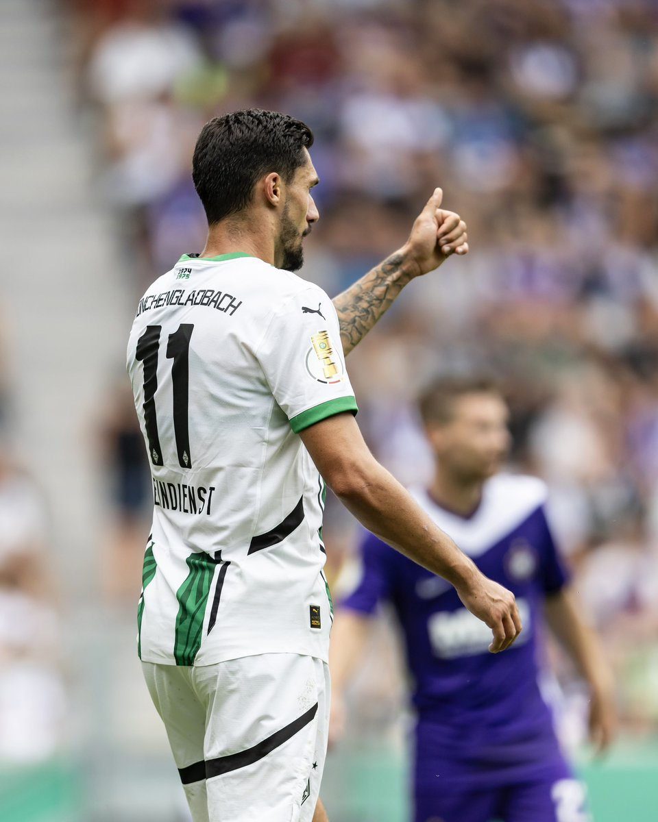 ¡Felicidades por el debut oficial, chicos! 👏🐎 

#AUEBMG