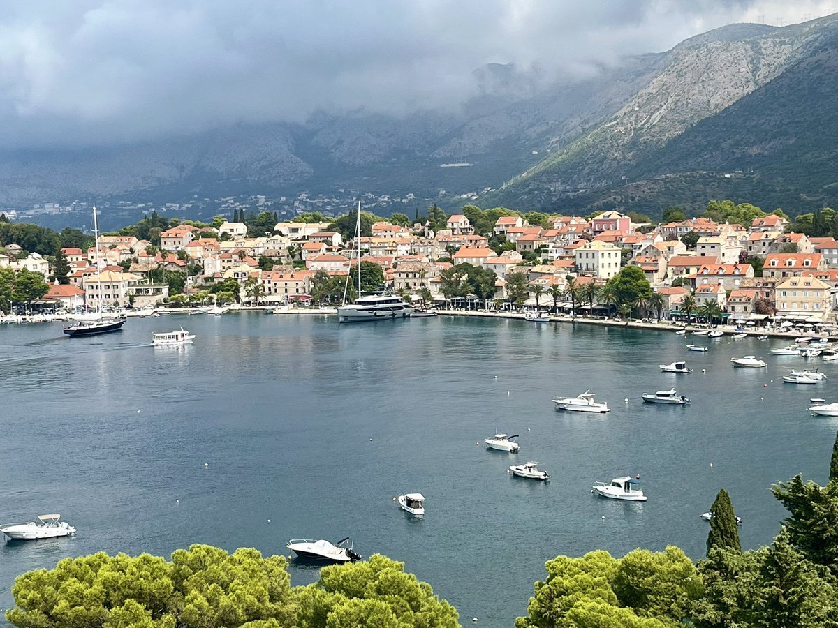 Tiptoe09's tweet photo. Hotel view #cavtat #Croatia https://t.co/vJhGXm0Cn6