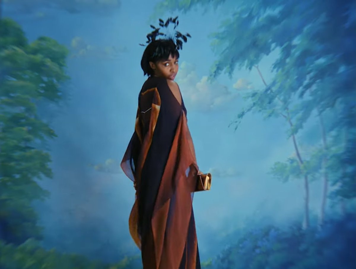 Irethsurion's tweet image. I've never really been curious about Neiman Marcus till Ayo Edebiri 
Lemme see what they have online
#ayoedebiri #neimanmarcus