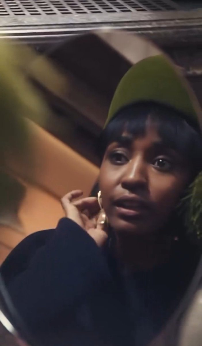 Irethsurion's tweet image. I've never really been curious about Neiman Marcus till Ayo Edebiri 
Lemme see what they have online
#ayoedebiri #neimanmarcus