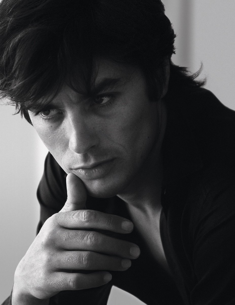 The House is deeply saddened by the news of the passing of one of its dearest friends. Since 2009, Alain Delon had been the face of Eau Sauvage, Dior's iconic fragrance and a symbol of timeless masculinity. The partnership was a natural fit, with Delon's elegance and commanding