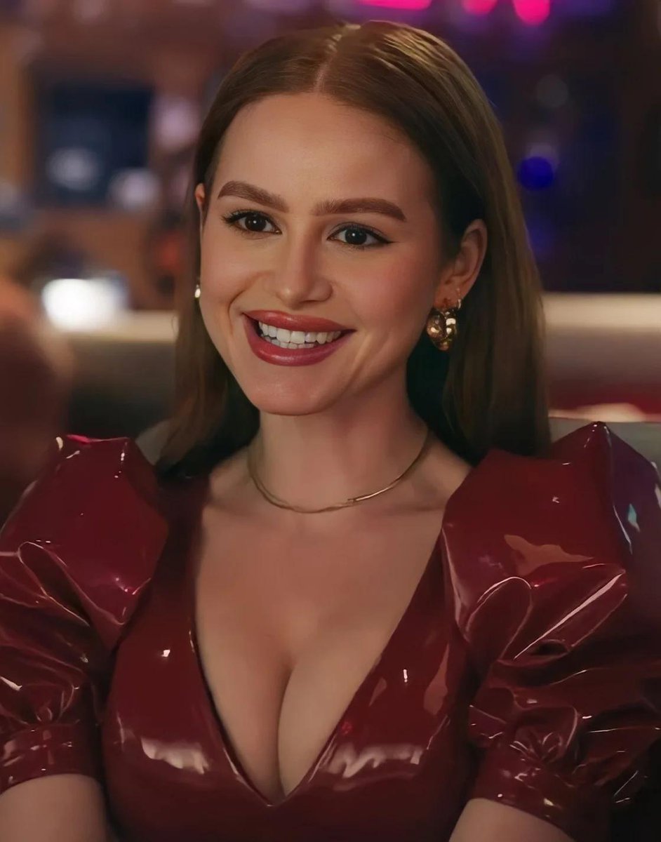 k13457891's tweet photo. 11/10 LATEX REDHEAD GODDESS BELLA😍😍

How about her latex redhead twin... Madelaine Petsch https://t.co/Qs7XJUkT2f