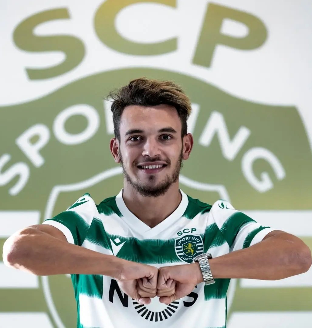 Faz hoje 4 anos que Pedro Gonçalves foi apresentado pelo Sporting e os números são simplesmente impressionantes:
🏃🏻‍♂️ 181 jogos
⚽ 80 golos
🅰️ 46 assistências
🏆 5 títulos 

Pote de ouro 🍯