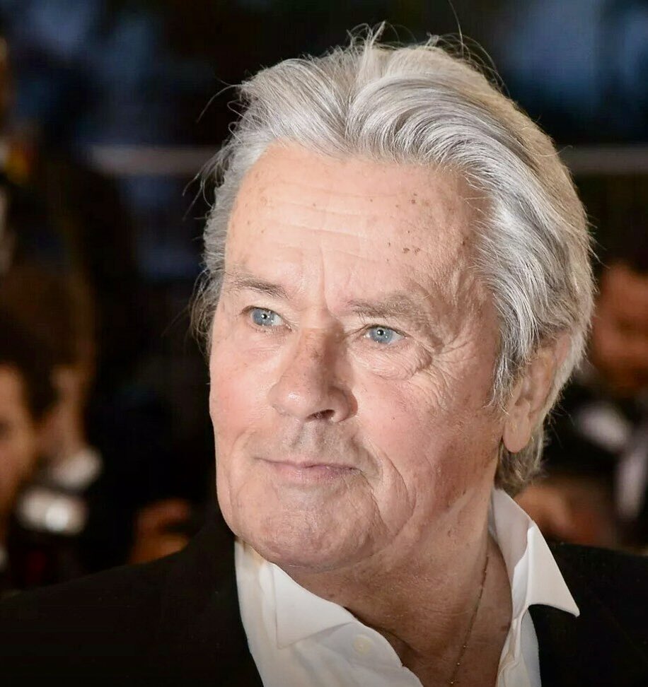 Quelle vie … quelle légende 🙌 #alaindelon #legende